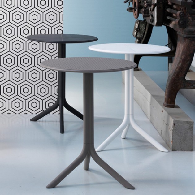 На фото: Круглий стіл Spritz Tortora (40058.10.000), Пластикові столи Nardi, каталог, ціна